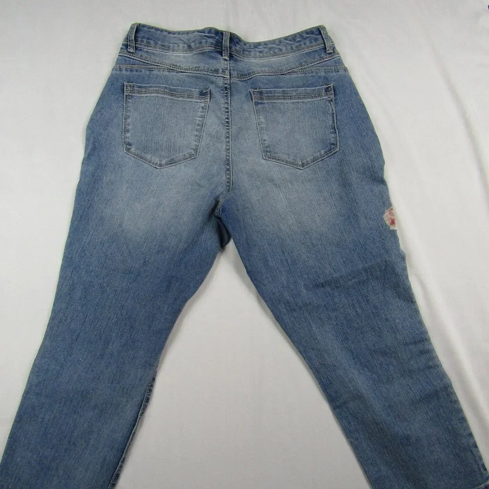 Bandolino | Capri | Size 6 | Floral Pattern | Women's | Jeans - Picture 5 of 6